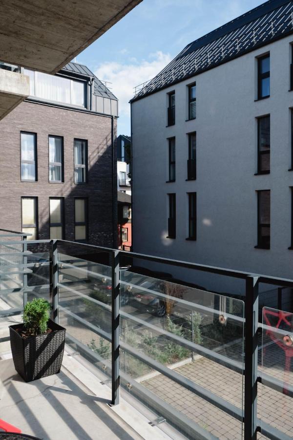 Cosy 1 Bedroom Apartment In The Heart Of Old Town With Parking Kaunas Exterior foto