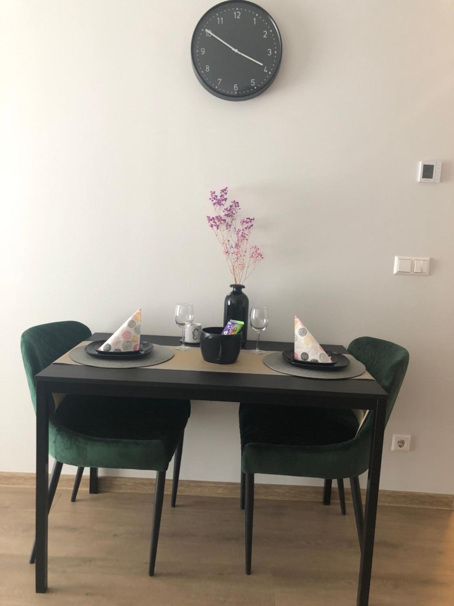 Cosy 1 Bedroom Apartment In The Heart Of Old Town With Parking Kaunas Exterior foto