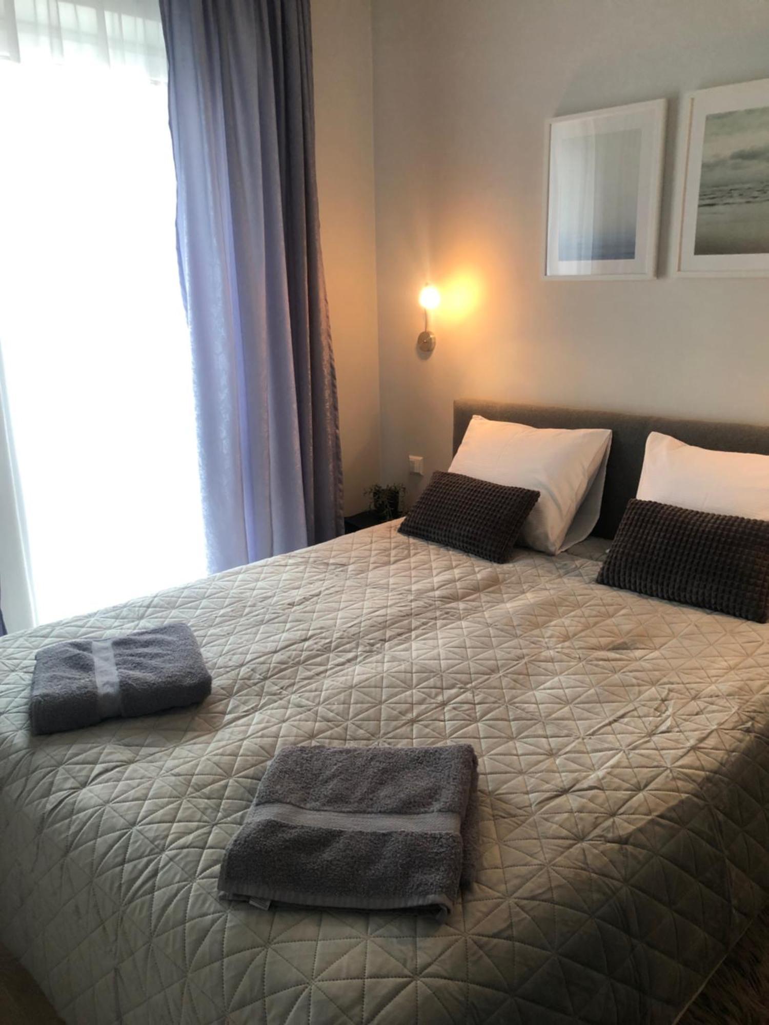 Cosy 1 Bedroom Apartment In The Heart Of Old Town With Parking Kaunas Exterior foto